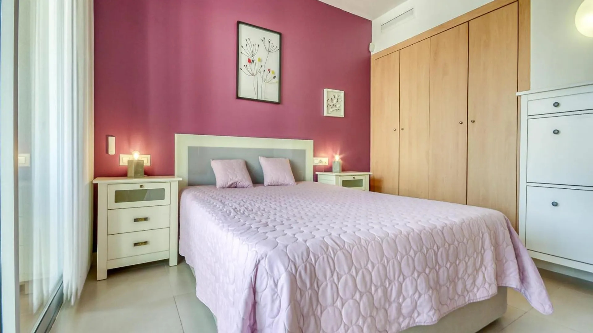 Beautiful Apartment With View Roses